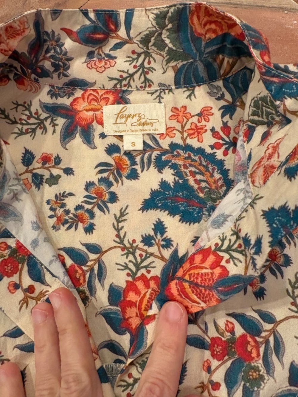 Perfect Fall Top- Size Small - Picture 2 of 4